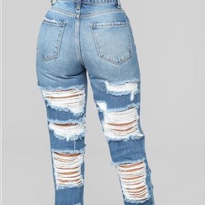 BRAND NEW! Fashion Nova Bennie Boyfriend Jeans